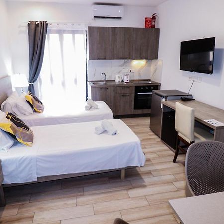 Napoli Suites Studios Aparthotel Saint Julian's Екстериор снимка