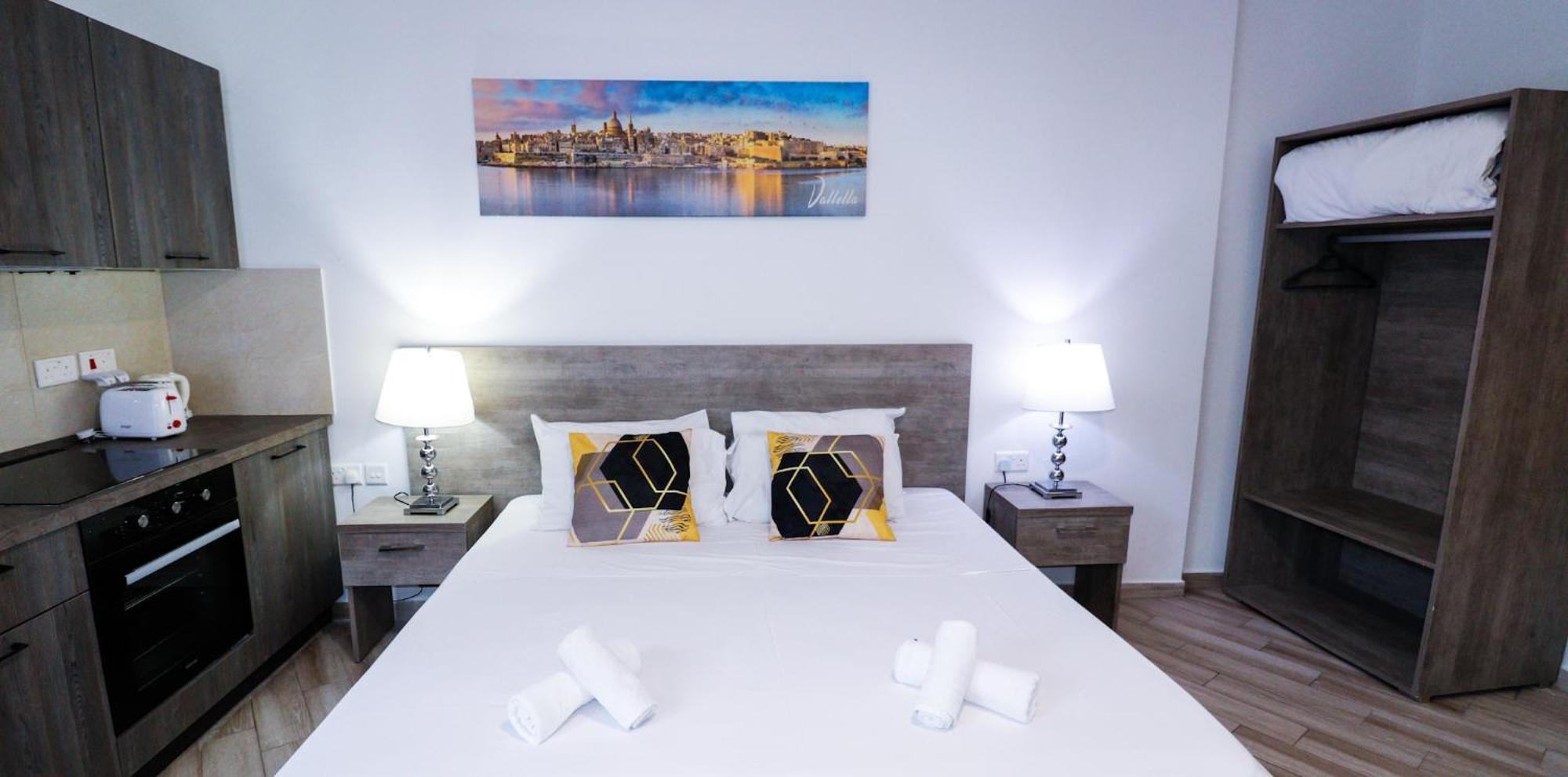 Napoli Suites Studios Aparthotel Saint Julian's Екстериор снимка