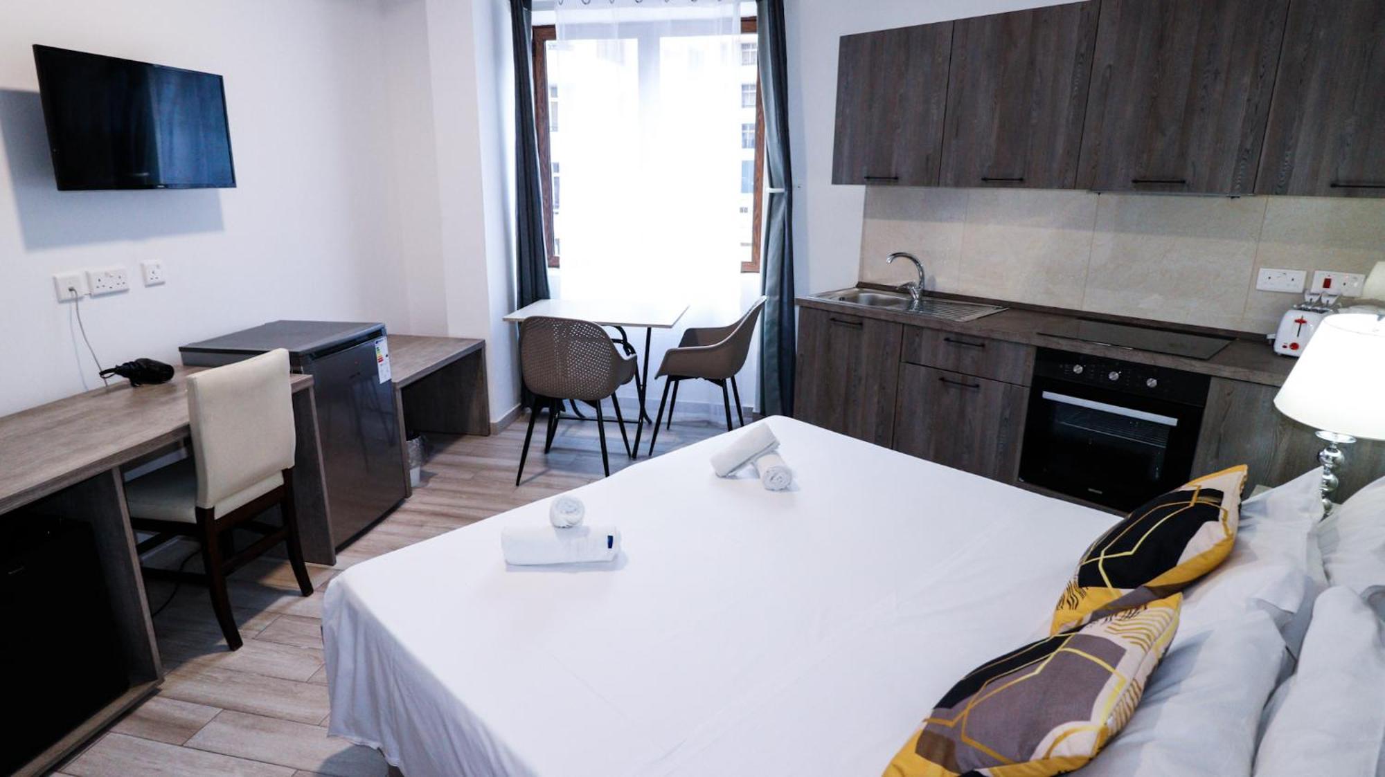 Napoli Suites Studios Aparthotel Saint Julian's Екстериор снимка