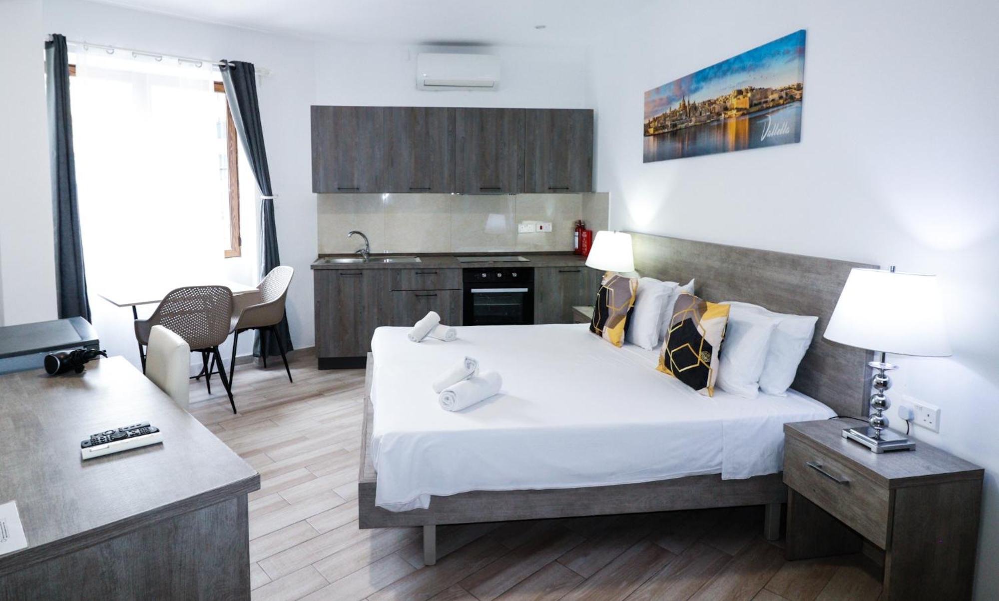 Napoli Suites Studios Aparthotel Saint Julian's Екстериор снимка