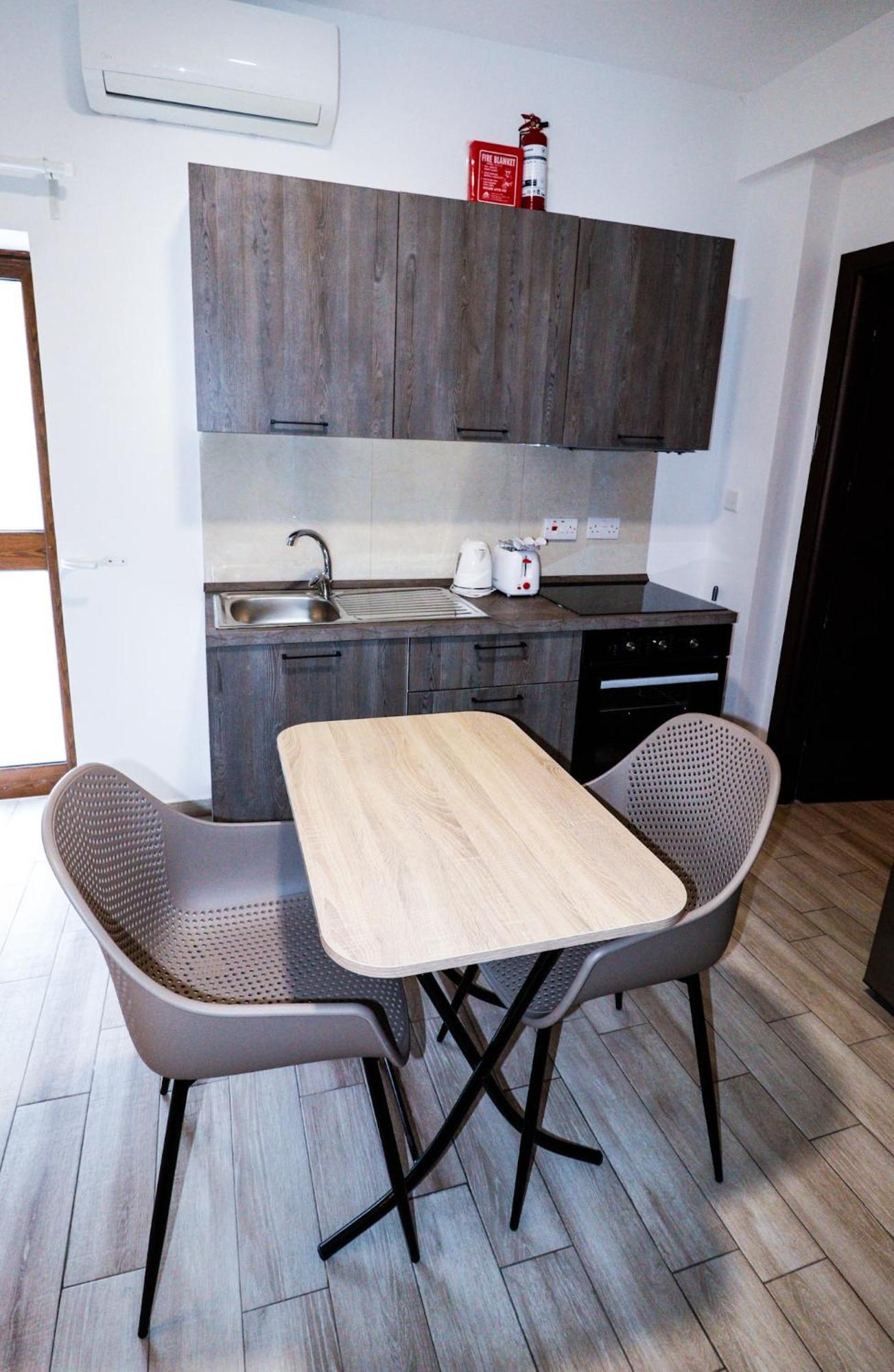Napoli Suites Studios Aparthotel Saint Julian's Екстериор снимка