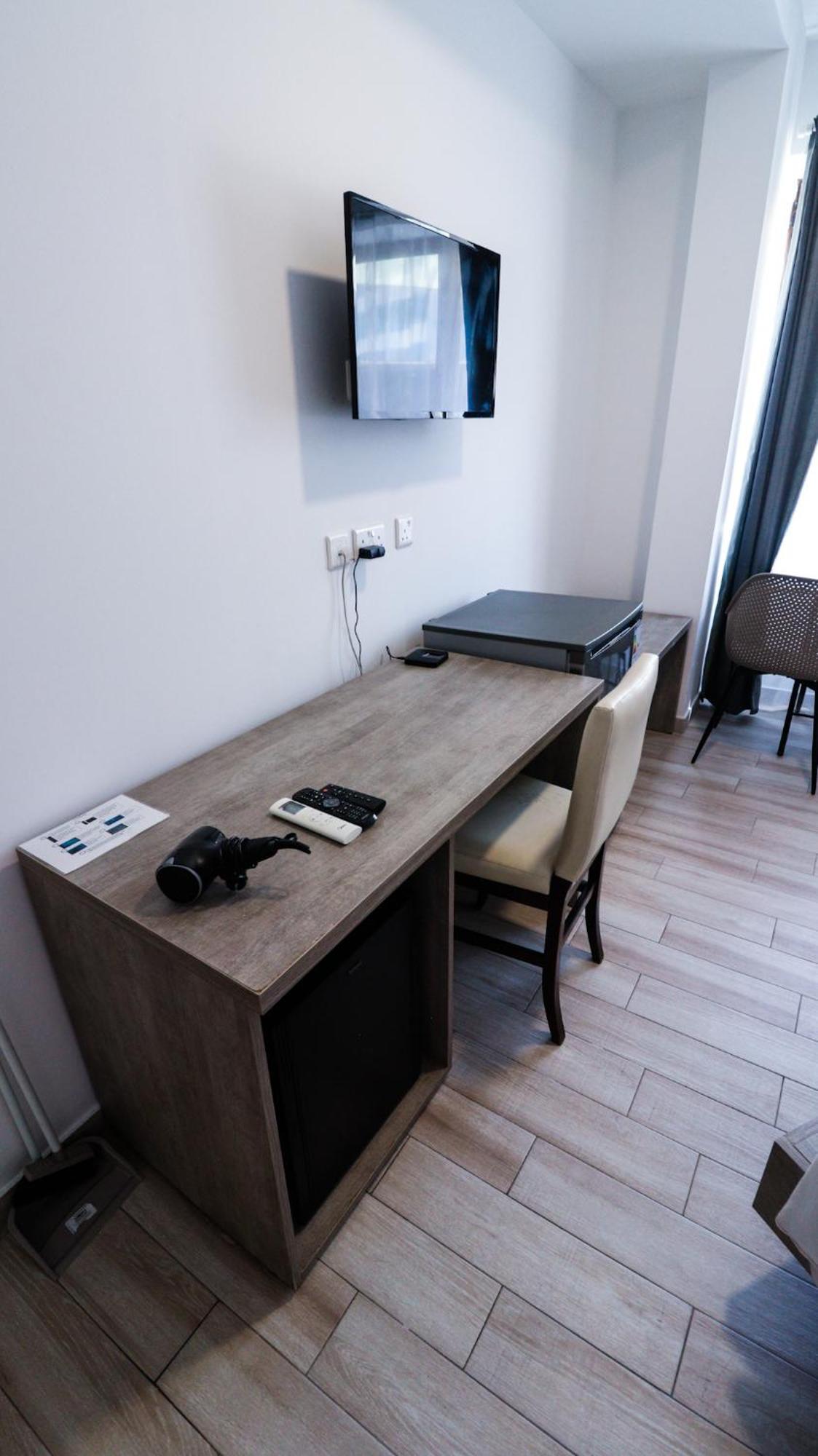 Napoli Suites Studios Aparthotel Saint Julian's Екстериор снимка