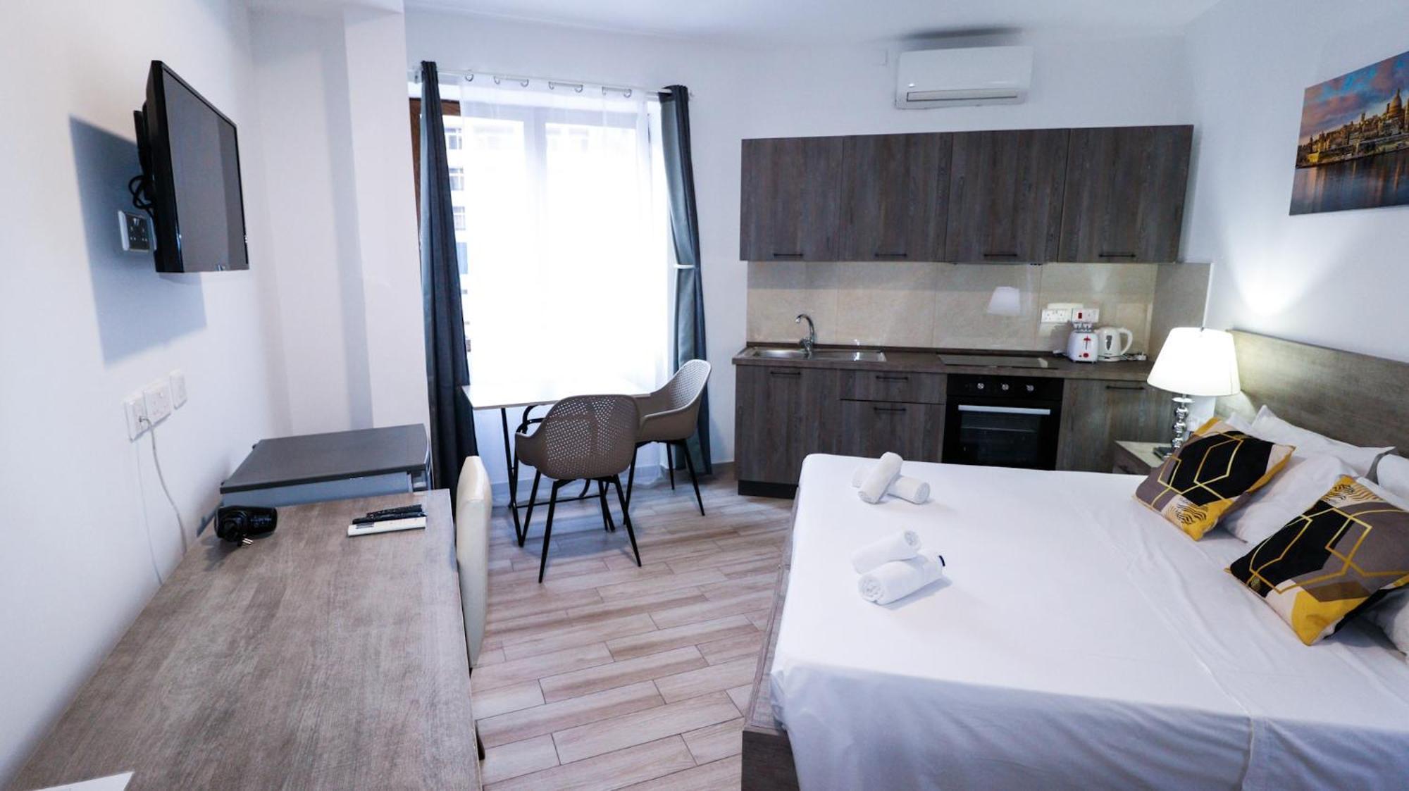 Napoli Suites Studios Aparthotel Saint Julian's Екстериор снимка