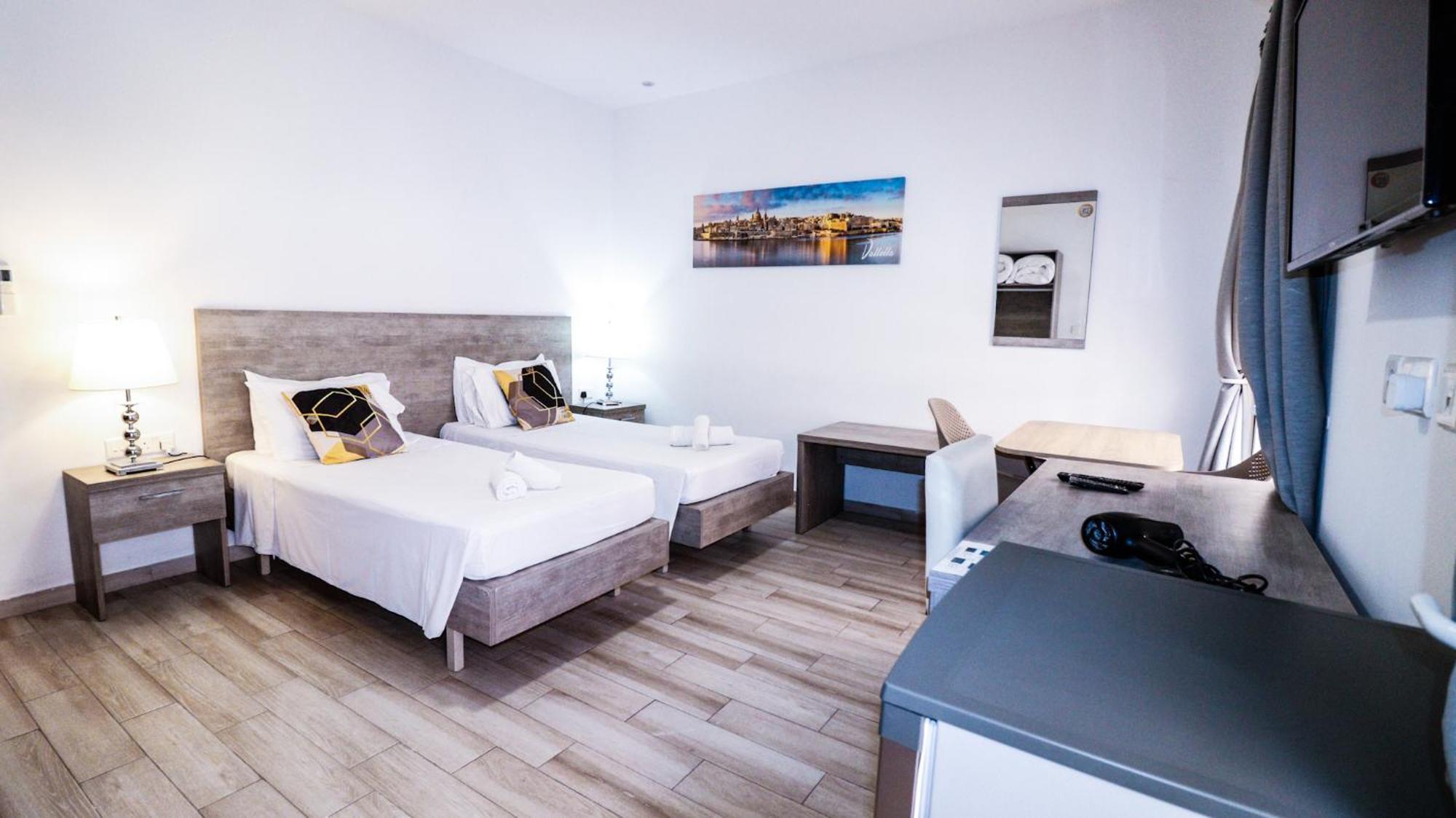 Napoli Suites Studios Aparthotel Saint Julian's Екстериор снимка