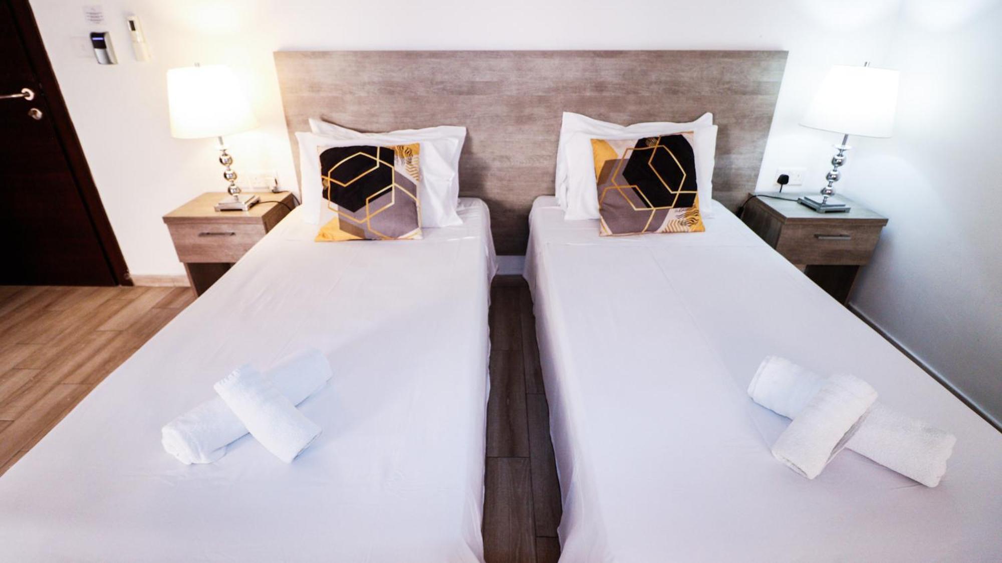 Napoli Suites Studios Aparthotel Saint Julian's Екстериор снимка