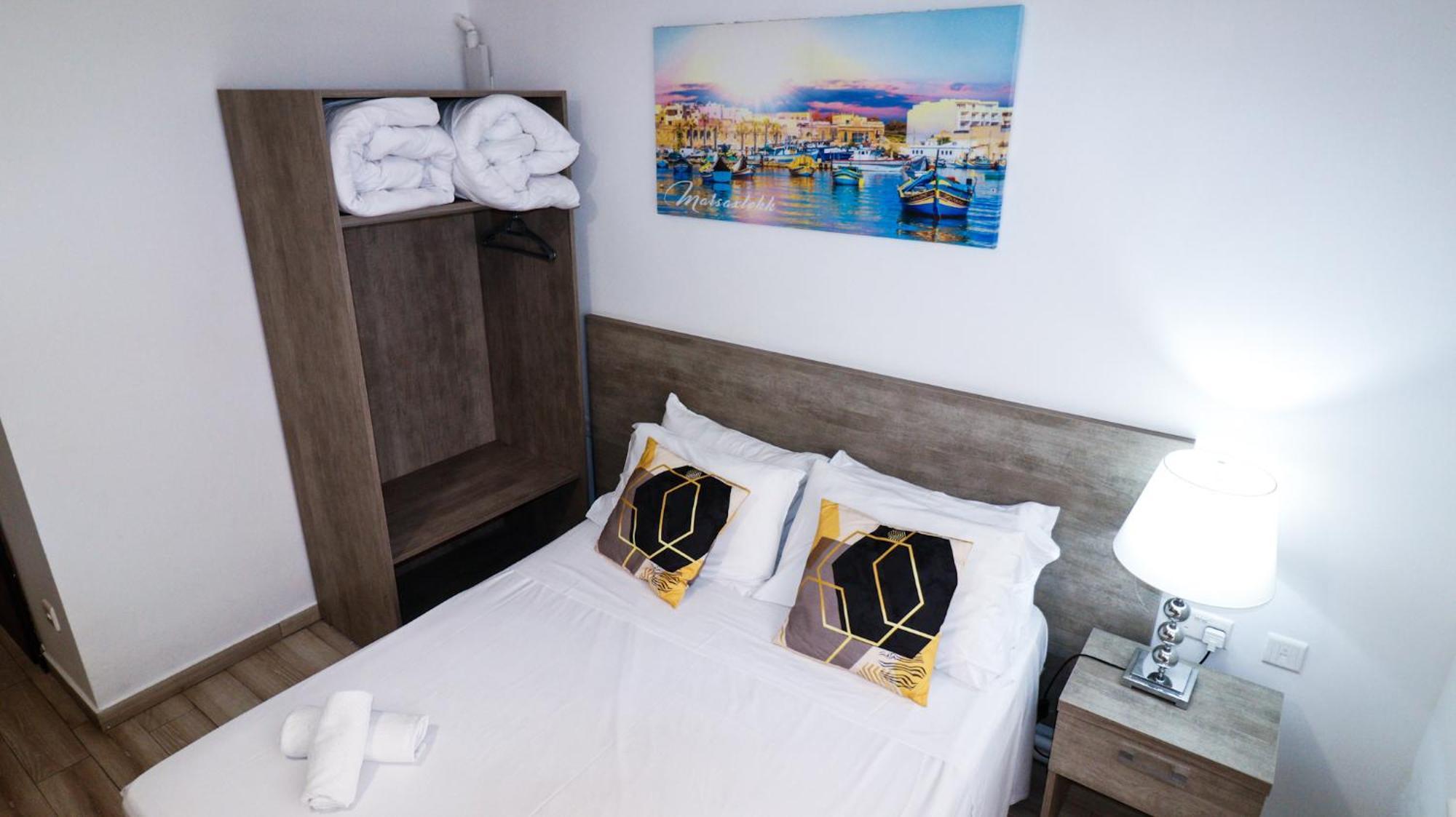 Napoli Suites Studios Aparthotel Saint Julian's Екстериор снимка