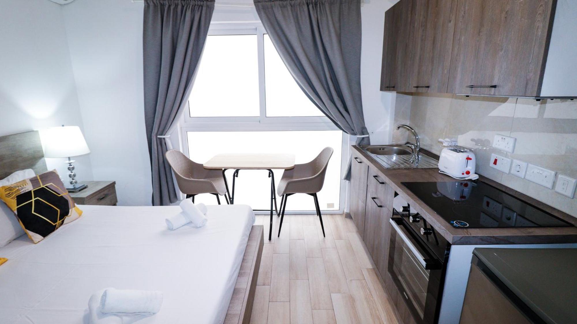 Napoli Suites Studios Aparthotel Saint Julian's Екстериор снимка