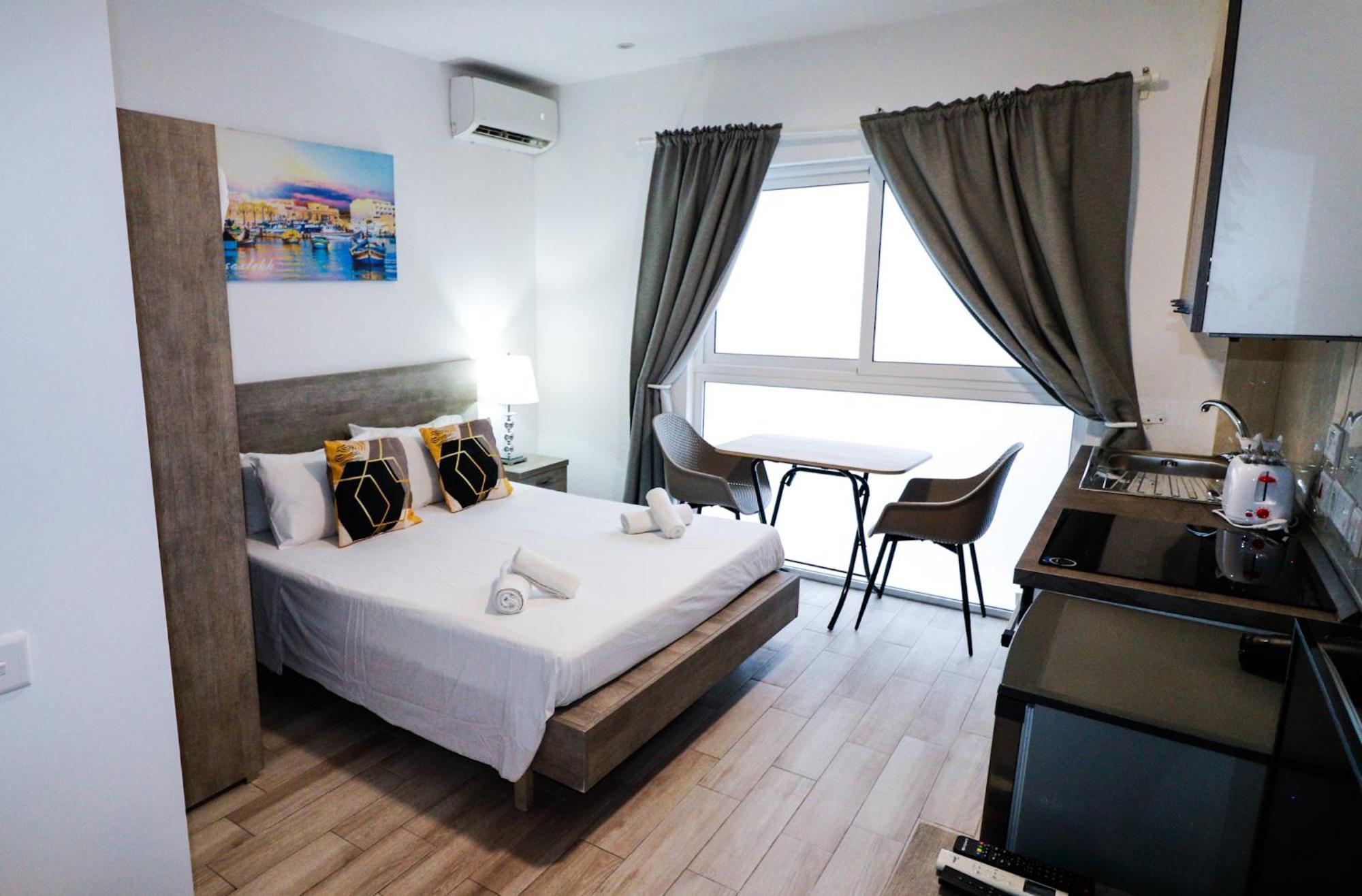Napoli Suites Studios Aparthotel Saint Julian's Екстериор снимка