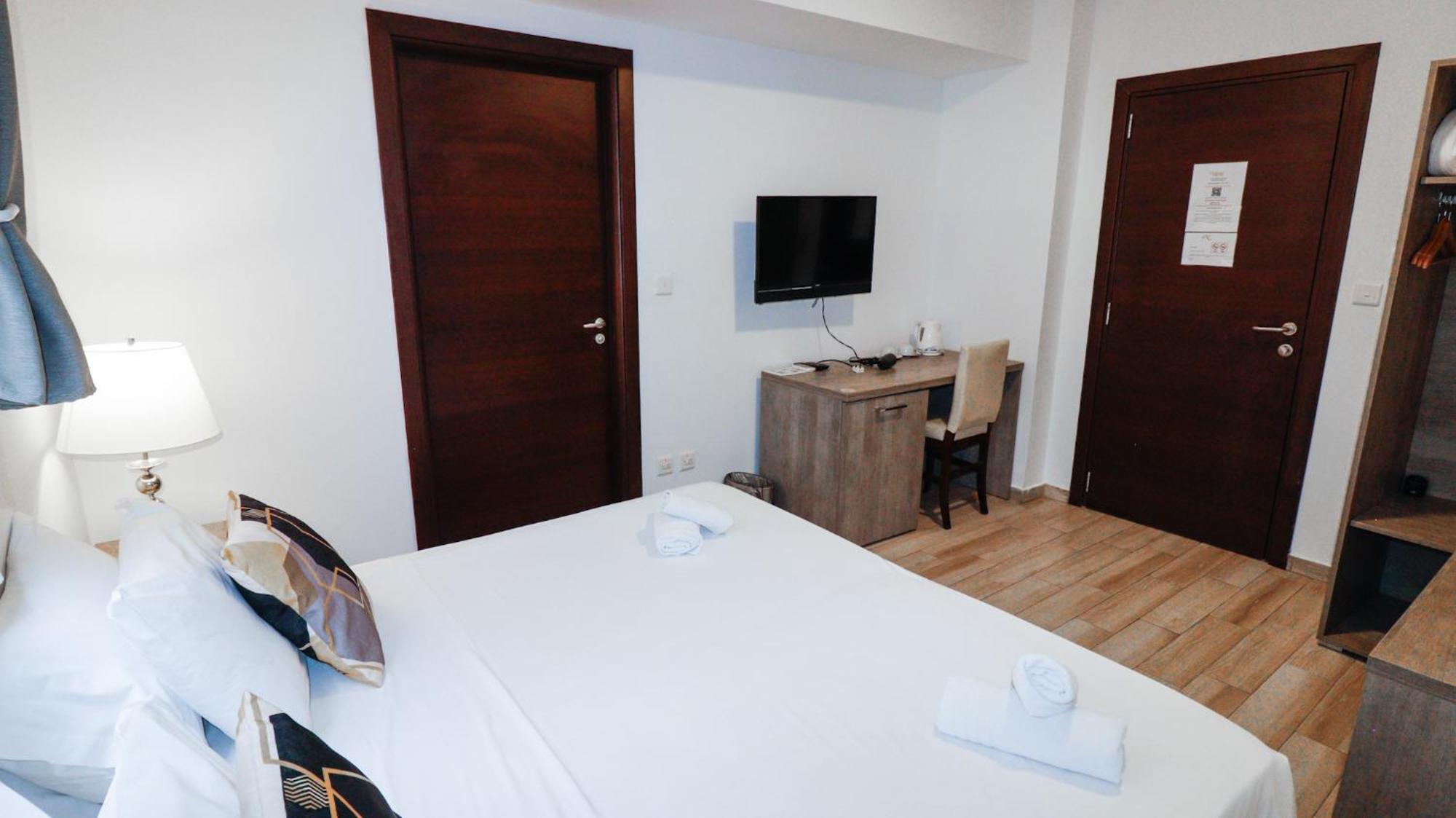 Napoli Suites Studios Aparthotel Saint Julian's Екстериор снимка